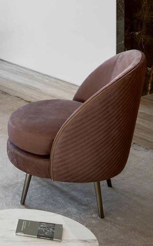 Фото 1 - Кресло Perla коричневое 