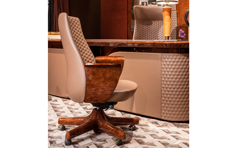 Фото 3 - Офисное кресло Vogue с короткой спинкой 